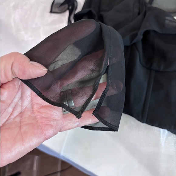 Annie Reva Women’s Sheer Top Lined Acetate Snap Split Sleeve Black Top! Size 8 - Picture 7 of 10